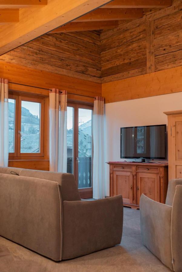 Pista Stelvio Loft Lumiere Apartment Bormio Luaran gambar